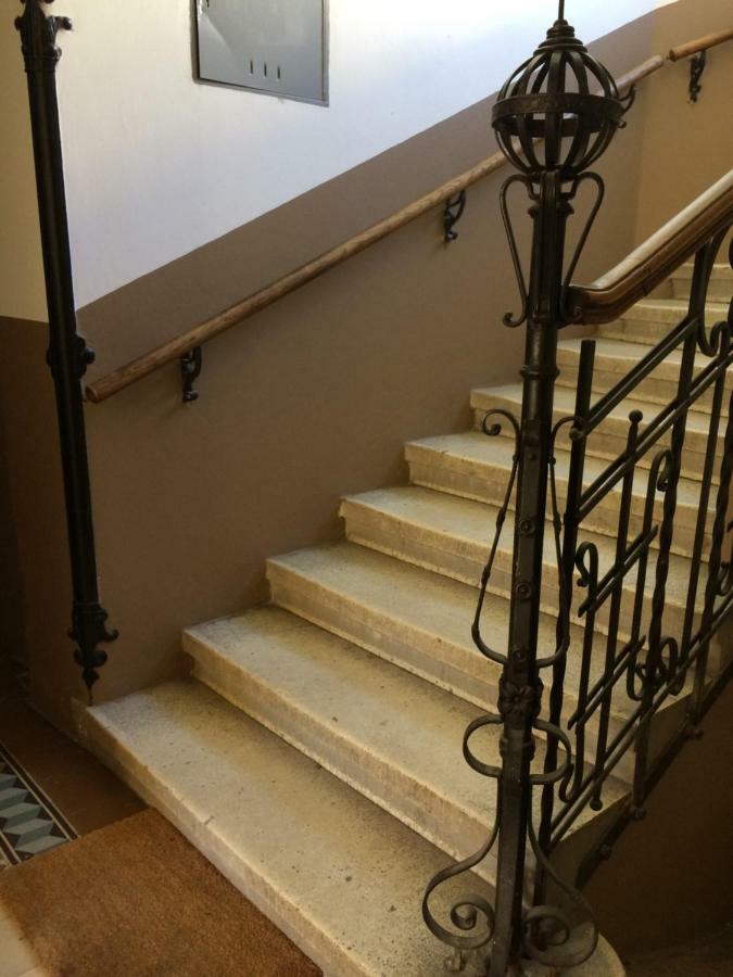 Apartament Apps 21 *